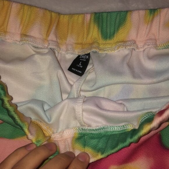 SHEIN tie-dye butterfly sweatpants - Picture 3 of 5